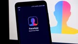 FaceApp e la privacy: volete eliminare ogni foto scattata con l'applicazione? Ecco come fare