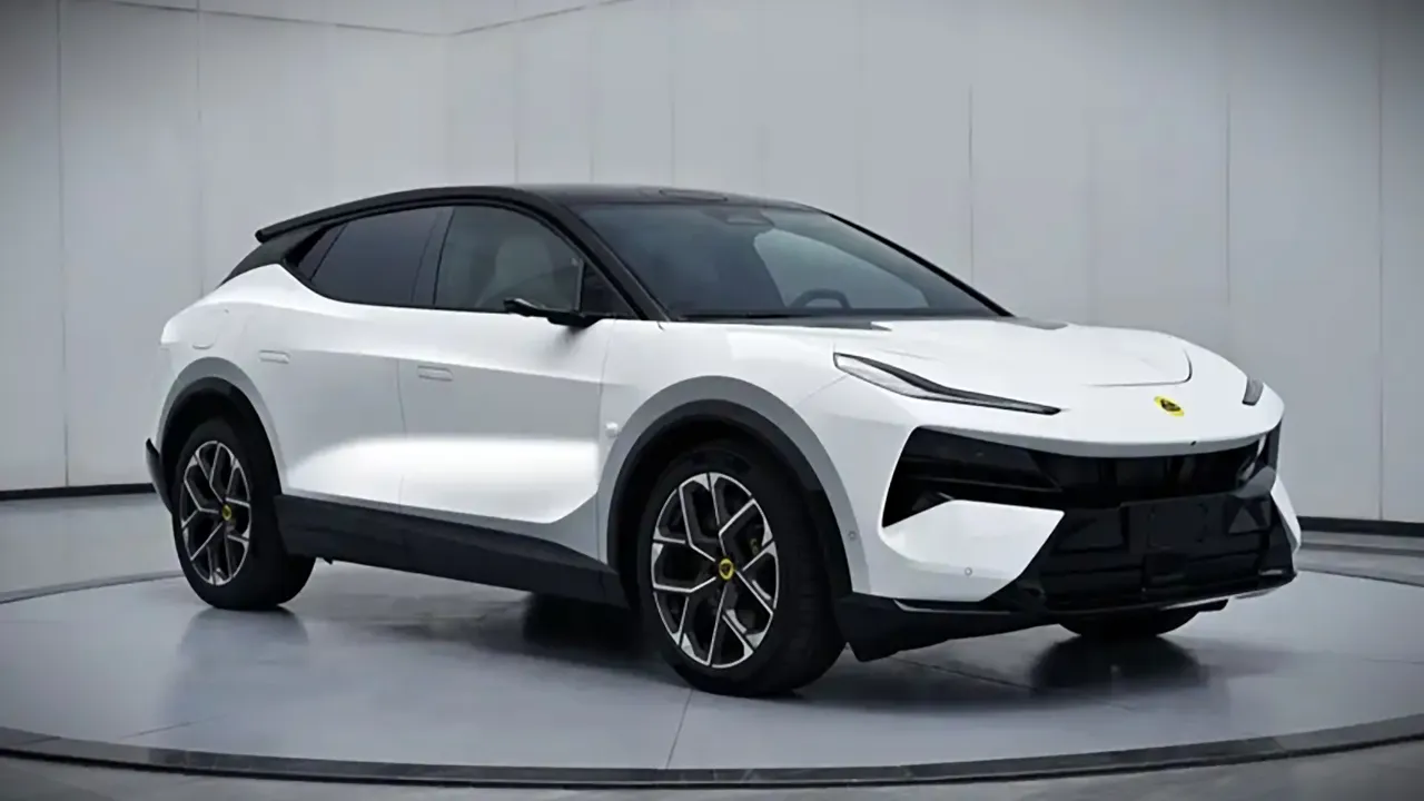 La Lotus Eletre Plug-in esiste davvero, ma è "quasi elettrica". Ha senso?