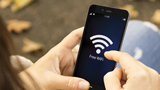 Gli italiani usano le reti Wi-Fi pubbliche gratuite per vedere porno, pentendosene