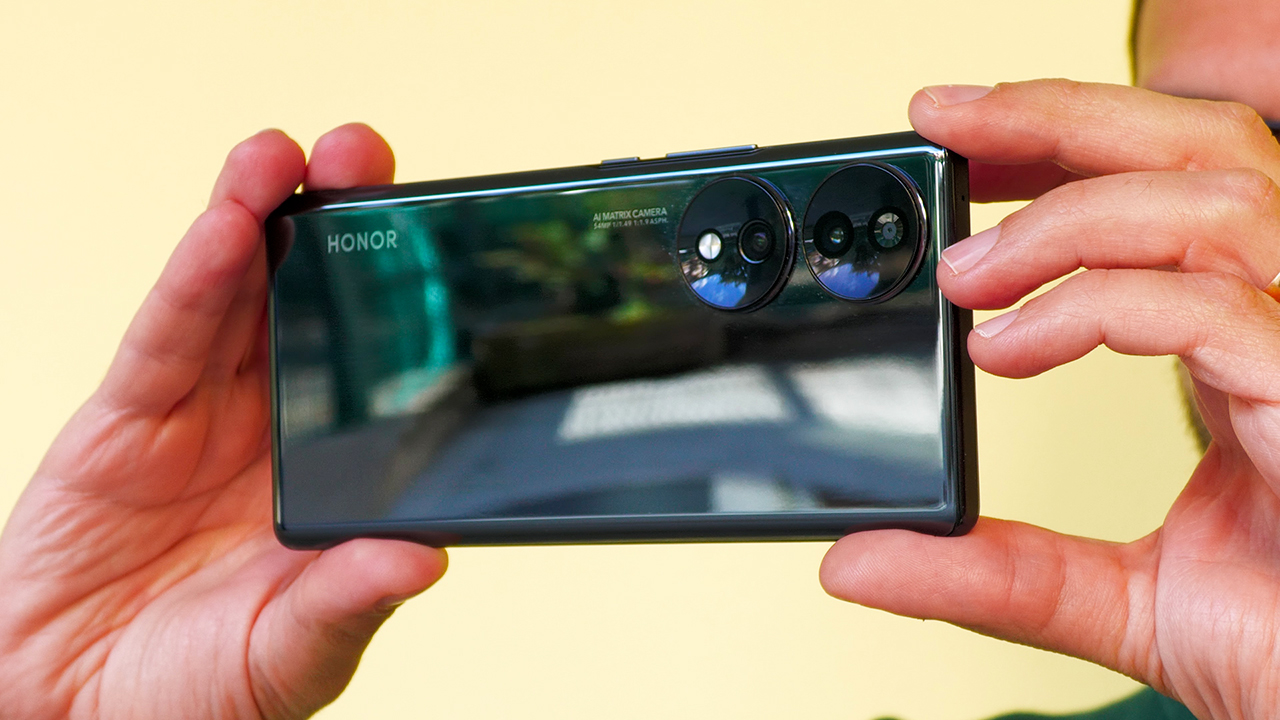 HONOR 70: lo smartphone perfetto per i creator! Ecco le funzionalità speciali in un video