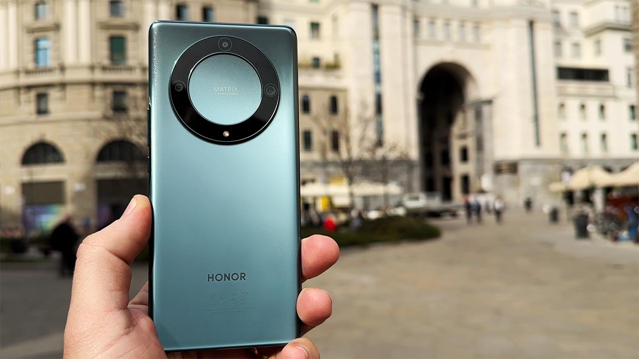 HONOR Magic5 Lite: quanto dura davvero la batteria? IL VIDEO