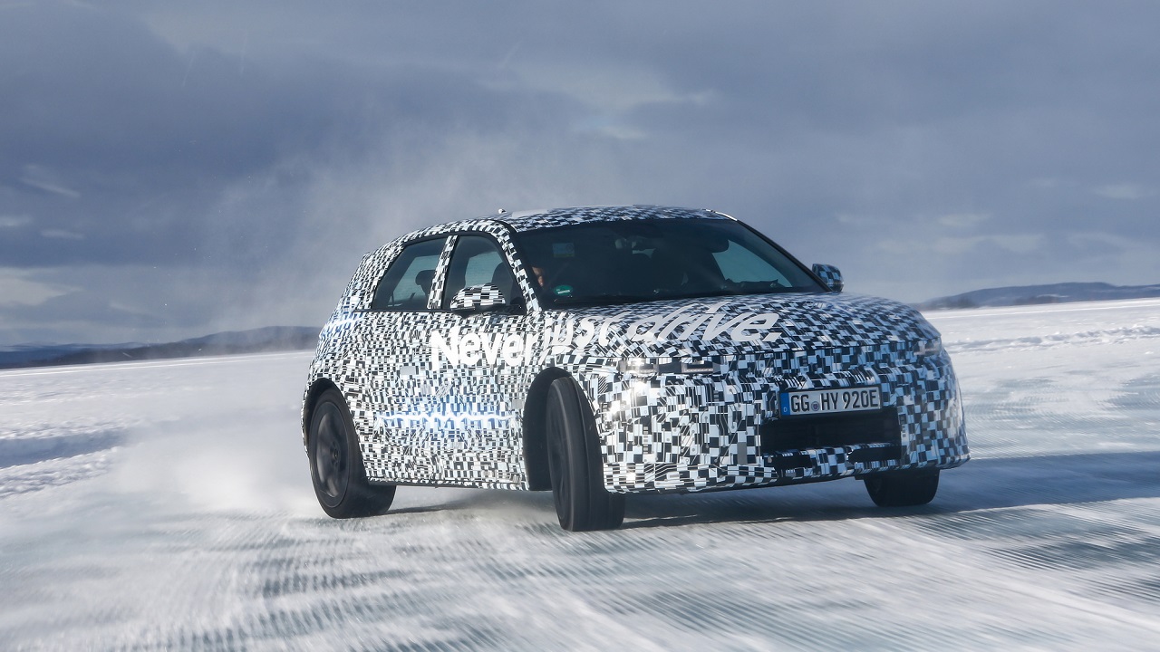Hyundai zeigt den IONIQ 5 N in Aktion auf schwedischem Eis, das Video