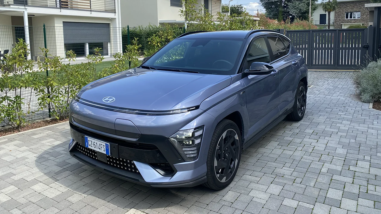 Hyundai Kona elettrica: è ancora un'ottima auto? La risposta dopo due settimane di guida