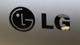 Il nuovo TV OLED di LG non ha bisogno di altoparlanti: è lo stesso pannello a diffondere i suoni