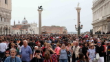 Venezia, dal 2022 accesso solo su prenotazione online a pagamento e tramite tornelli elettronici