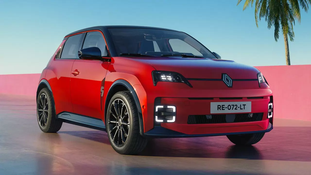 Renault 5 si aggiorna anche in Italia: più autonomia, più dotazioni e 430 km WLTP