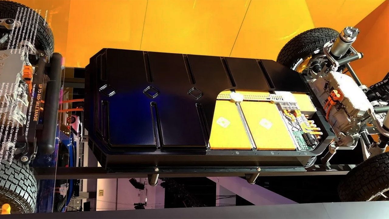  Rivian-sta-sviluppando-una-nuova-batteria-pi-semplice-ed-economica-Arriva-nel-2024
