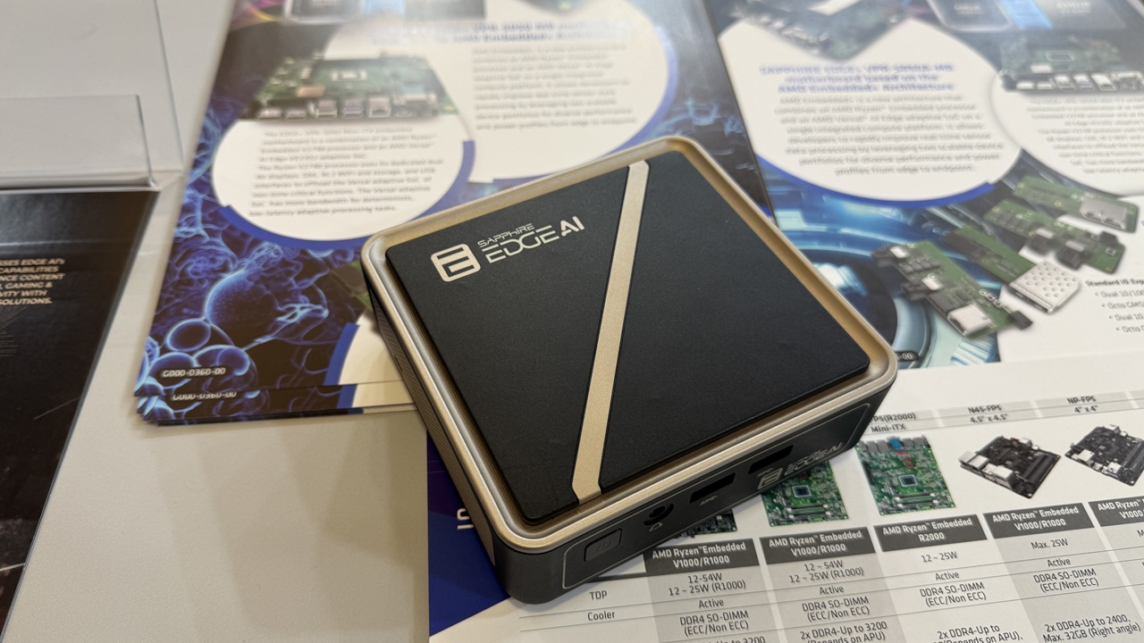 Sapphire Edge AI: elaborazione AI in locale con acceleratori dedicati, in meno di 2 litri