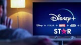 Disney+ ha guadagnato 70 milioni di abbonati in un anno, ma la crescita frena