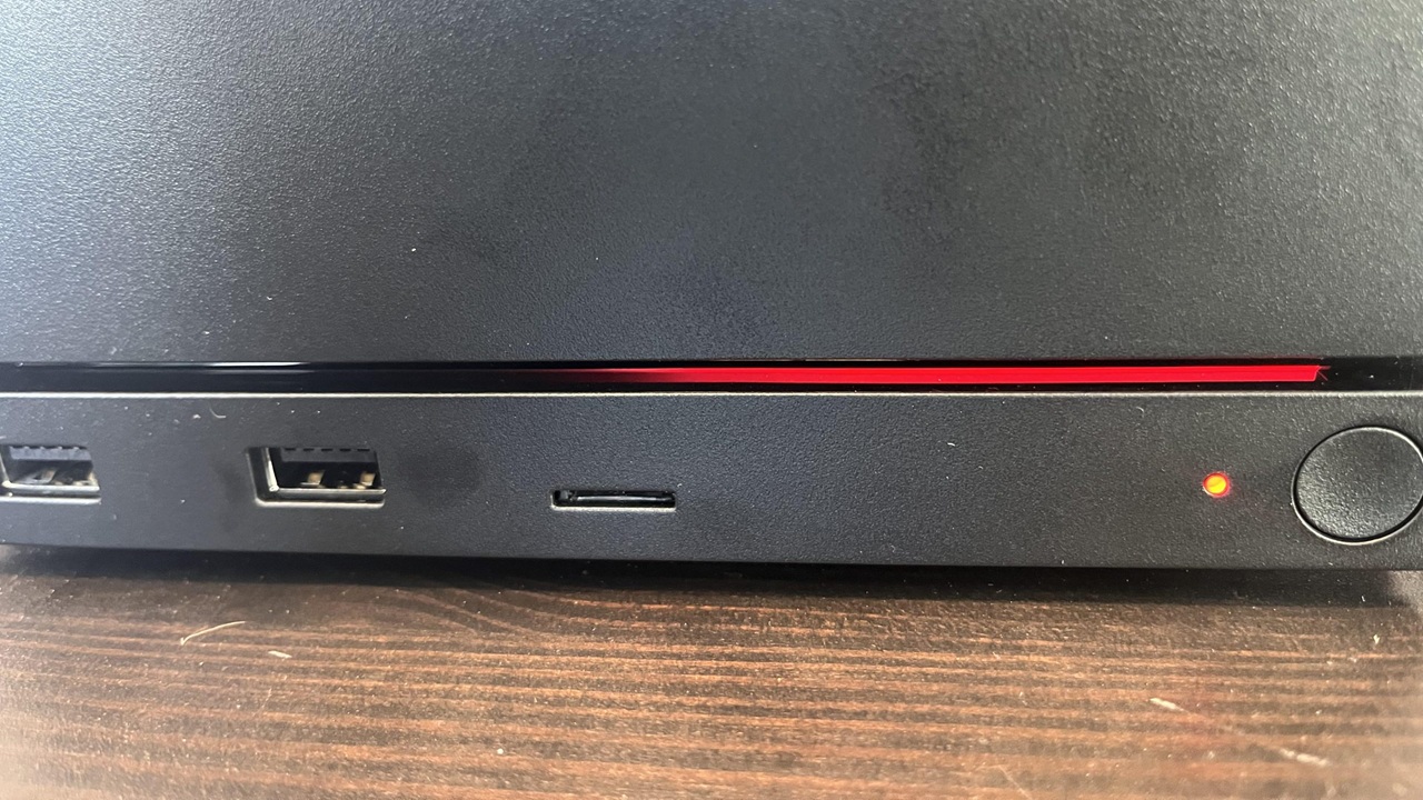 Steam Machine, LED rosso e falsi positivi termici: il prossimo aggiornamento BIOS sposterà la soglia a 100 °C
