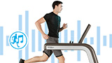 Il tapis roulant Technogym ora sceglie la playlist in streaming in base al passo del runner 