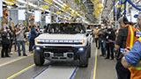 Inizia una nuova era per General Motors: al via le consegne dell'Hummer elettrico pick-up