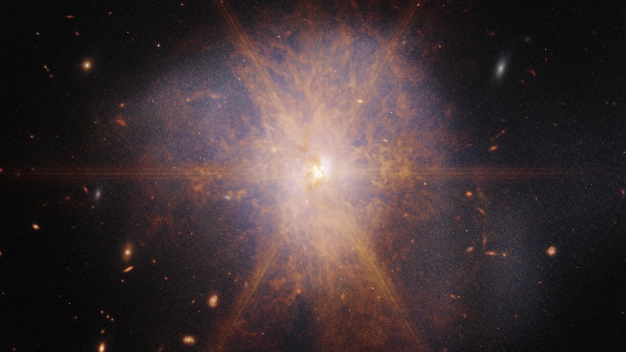 El telescopio espacial James Webb captura una imagen de la brillante galaxia Arp 220