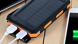 Amazon: Battery bank solare (ma non solo), 10000mAh, impermeabile e con gancio in offerta a 21,24 (solo per oggi)