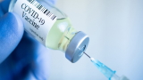 Vendevano vaccini anti COVID sul web: bloccati due canali Telegram