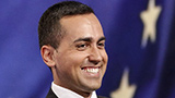 L'ultima di Di Maio: 'Mezz'ora di internet gratis' a chi non può permettersela
