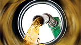 Gli e-fuel prolungheranno la vita dei motori endotermici? Una bozza sembra confermare le intenzioni dell'Europa