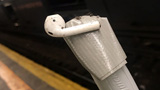 Gli AirPod smarriti sono un problema per... la metropolitana di New York!