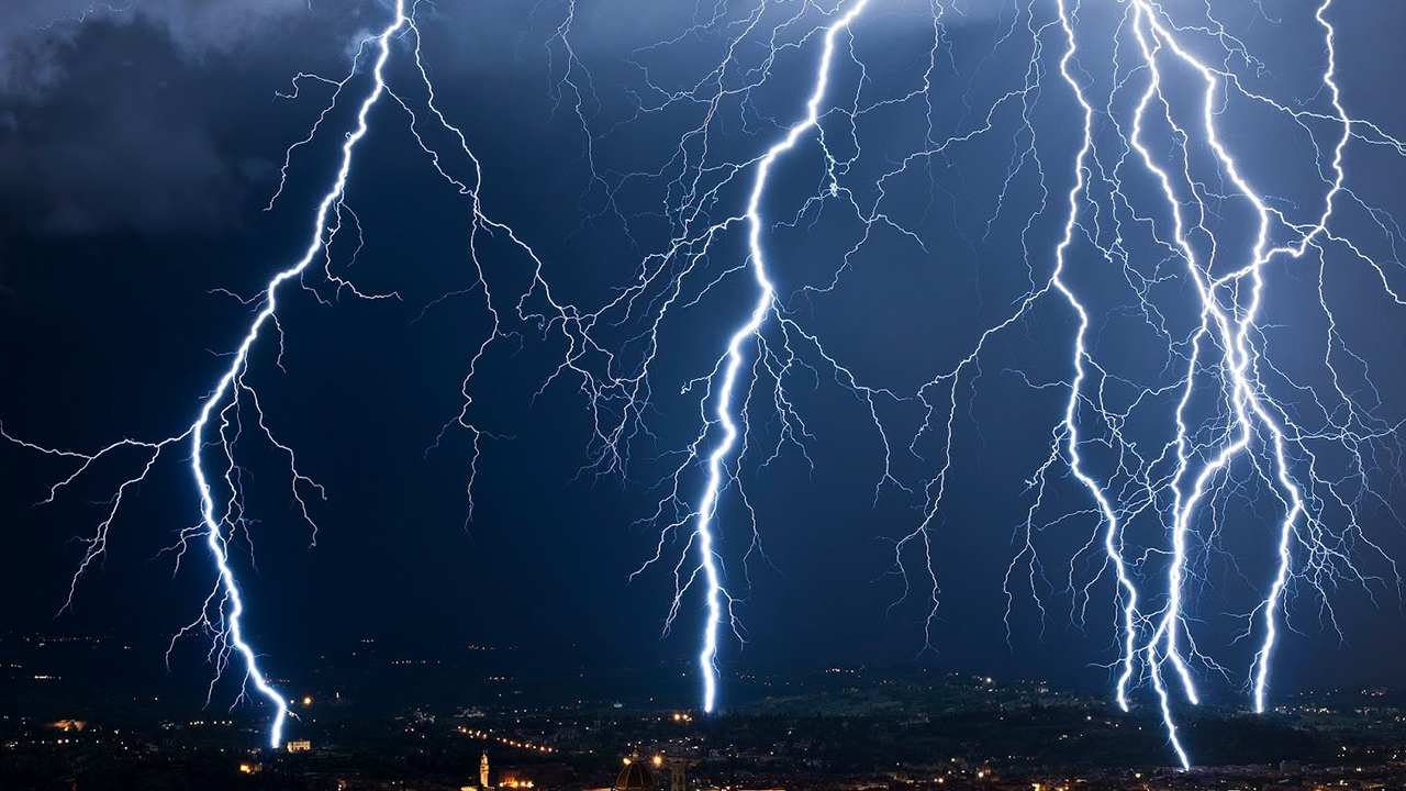 Un super laser ci proteggerà dai fulmini: i test in cima alle Alpi svizzere