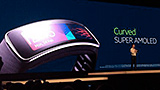 Samsung Gear Fit: dal vivo in anteprima il braccialetto smart
