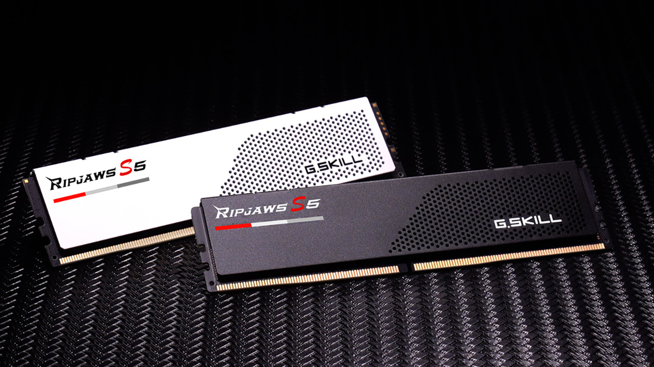 Calo dei prezzi per le memorie DDR4 e DDR5 nei prossimi mesi: c'è lo zampino della guerra