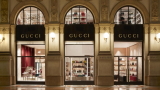 I negozi Gucci accettano pagamenti in crypto tra cui Bitcoin, Ethereum e Dogecoin. Ma solo negli USA