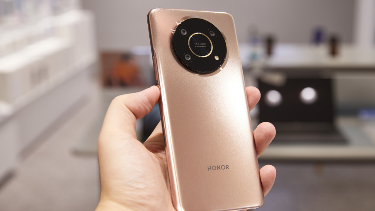 HONOR X30 svelato dal vivo! Design premium e cam circolare