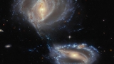 Il telescopio spaziale Hubble cattura un'immagine delle galassie Arp-Madore 2339-661