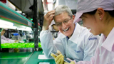iPhone contro Android: per ottenere qualità Apple ci vogliono 1200 lavoratori contro i 100 degli altri