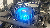 Intel Laminar RH1, fotografato il dissipatore ad aria boxato 'top di gamma'