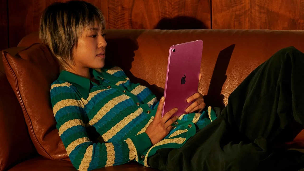 iPad A16 da 11'' scende a 459€ in tutti i colori: con display Liquid Retina, 128GB e Touch ID