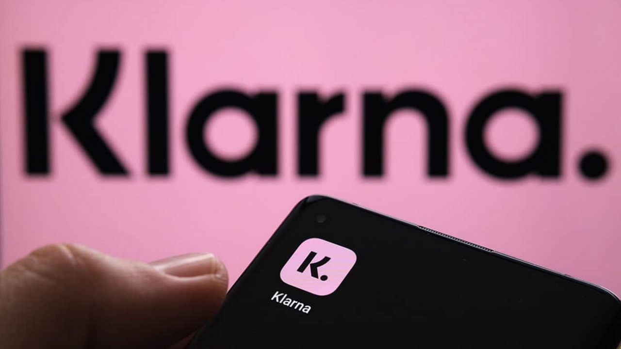 Klarna fa marcia indietro: dopo l'IA, tornano gli operatori umani nel servizio clienti