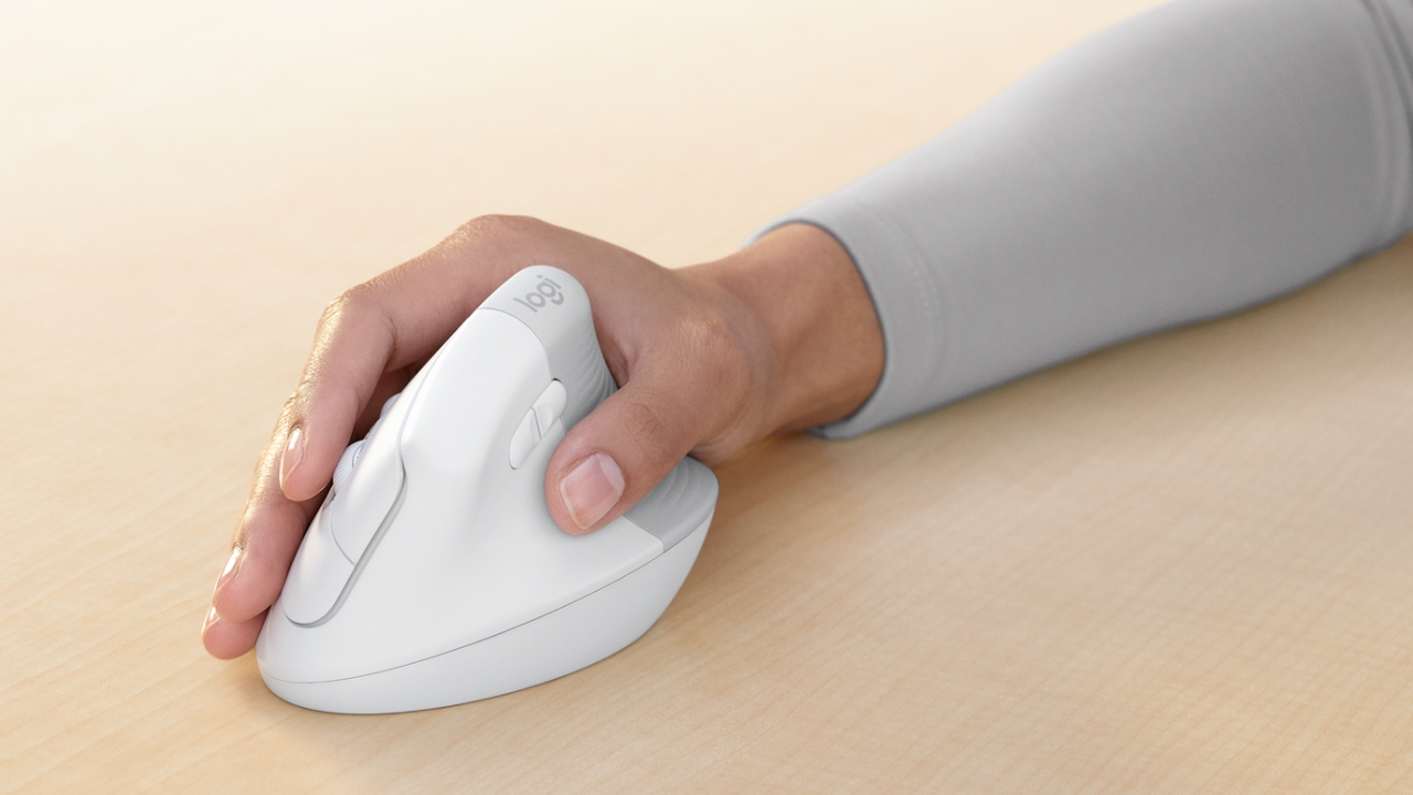 Lift: arriva il nuovo mouse verticale ergonomico di Logitech