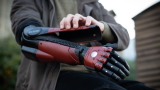 Una protesi da Metal Gear Solid ottenuta con la Stampa 3D
