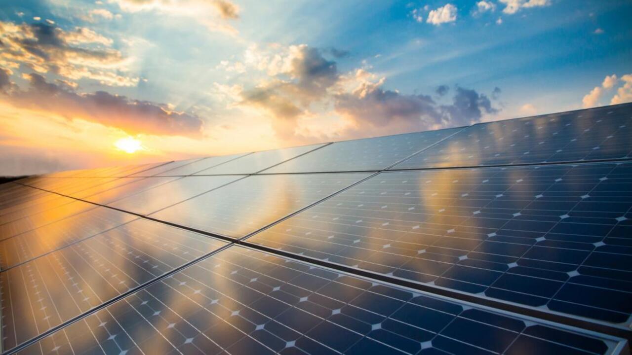 Celle solari in perovskite: l'architettura 'Big Mac' raggiunge il 27,3% di efficienza e promette di superare il 30%
