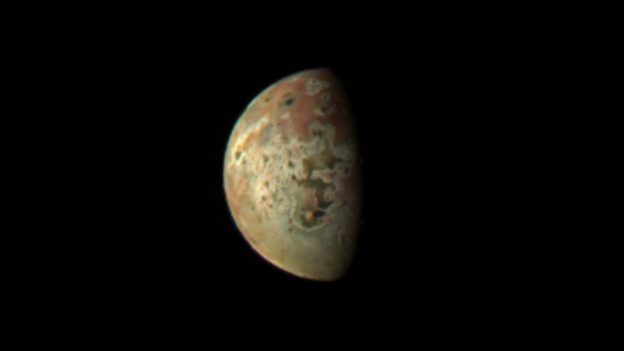 Photo of NASA’s Juno probe and new images of Jupiter’s moon Io