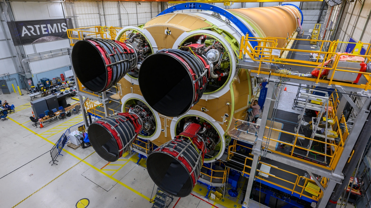 NASA SLS: The space rocket being assembled for the Artemis II mission