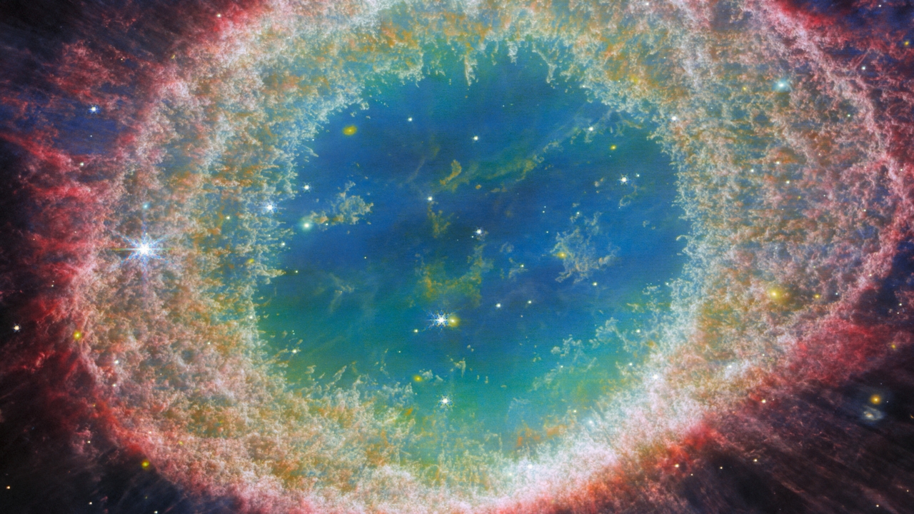New image of the Ring Nebula from the James Webb Space Telescope