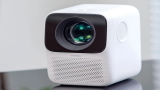 Offerte Lightinthebox: prezzi stracciati per gli auricolari Lenovo (7,77€), un rasoio elettrico Xiaomi (7,29€), un proiettore wifi e molto altro