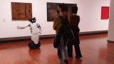 Nei musei di Torino arrivano le guide-robot grazie al 5G. Descrivono le opere e rispondono alle domande