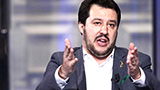 Anonymous attacca Matteo Salvini: 'Conigli nella mia pagina'