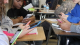 Divieto smartphone nelle scuole: l'ONU dice sì. È la giusta soluzione?
