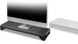 Sharkoon presenta gli stand Pure e Power: semplice il primo, con ricarica wireless e hub USB il secondo