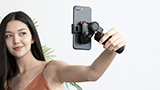 ZHIYUN Smooth-Q2: il gimbal compatto perfetto per lo smartphone in offerta flash a 82€ (al posto di 119€)