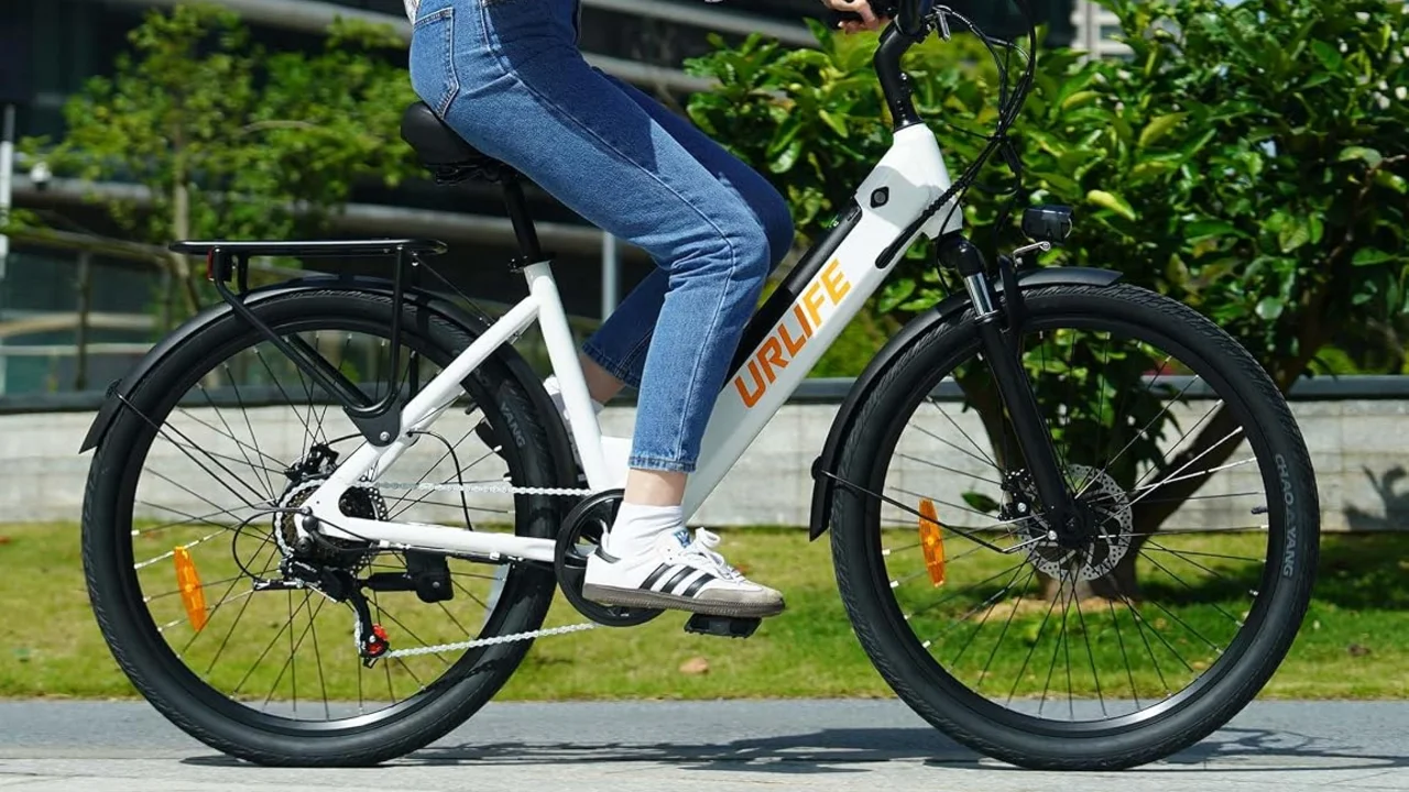 Le e-bike di Urlife spopolano su Amazon: 560€ quella cittadina, 799€ quella per tutti i terreni, concorrenza spiazzata