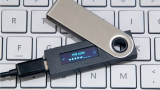 235 milioni in Bitcoin intrappolati in una chiavetta USB, il proprietario rifiuta l'aiuto degli hacker