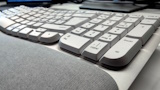 Logitech Wave Keys: nuova tastiera wireless professionale con design curvo