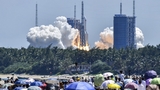 Razzo spaziale cinese Lunga Marcia 5B in caduta sulla Terra, c'è veramente da avere paura?