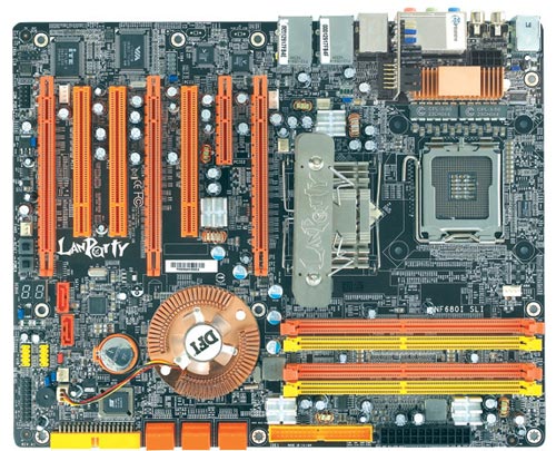 680i_LT_SLI-T2R12.jpg (76160 bytes)