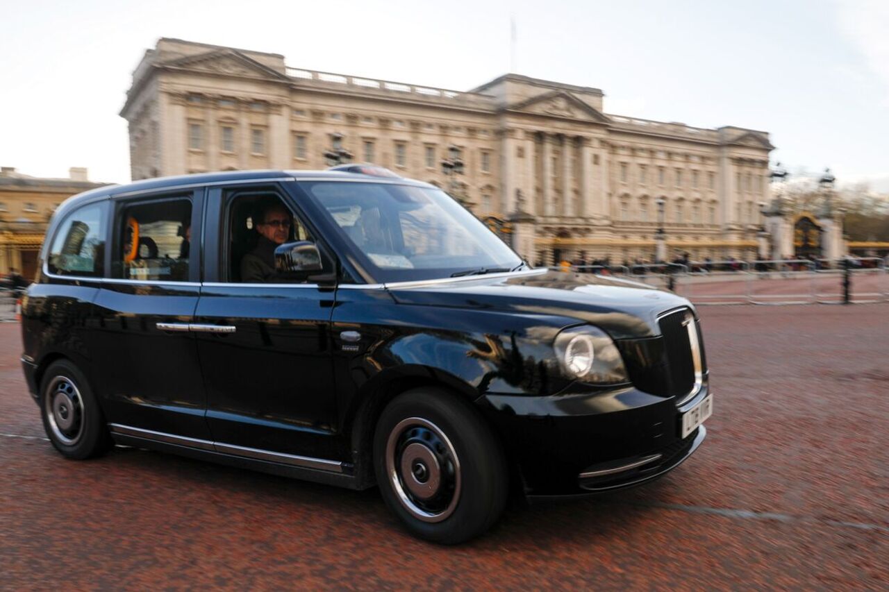 I taxi neri di Londra diventano elettrici